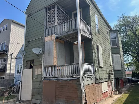 3040 N Drake Ave, Chicago, IL 60618 photo 3