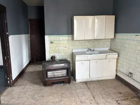 3040 N Drake Ave, Chicago, IL 60618 photo 14