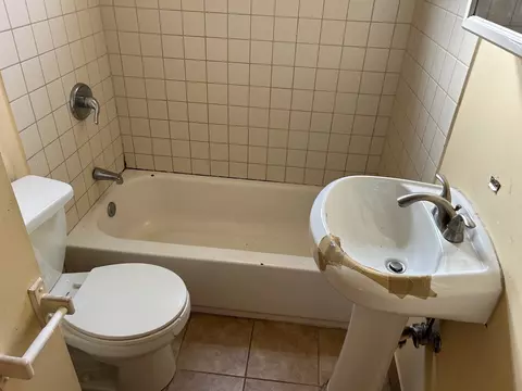 3040 N Drake Ave, Chicago, IL 60618 photo 9