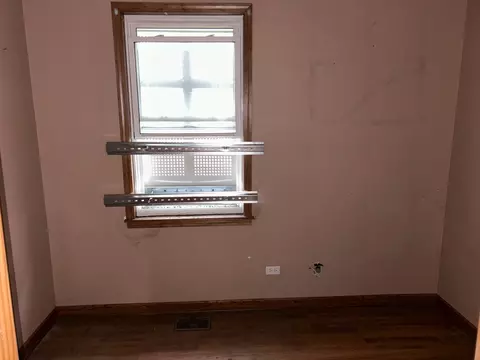 3040 N Drake Ave, Chicago, IL 60618 photo 7