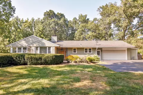 15216 W Rockland Rd, Libertyville, IL 60048