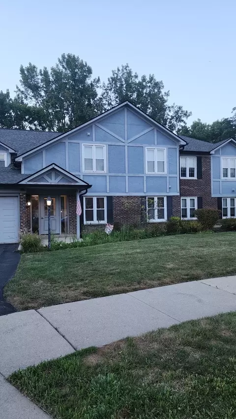 174 Grove Ave #C, Des Plaines, IL 60016