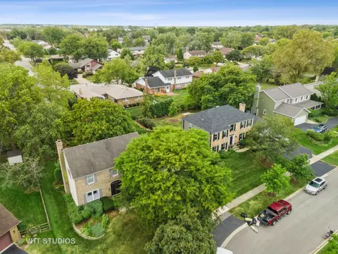 121 Hill Rd, Willowbrook, IL 60527 photo 40