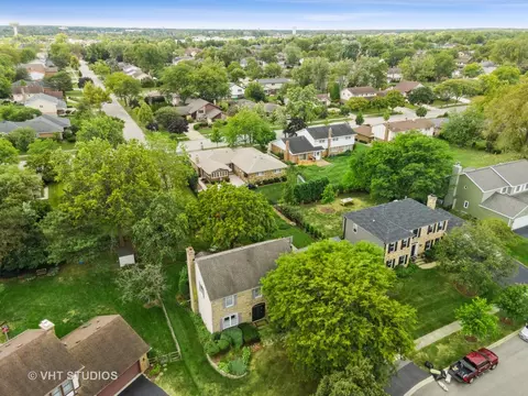 121 Hill Rd, Willowbrook, IL 60527 photo 31