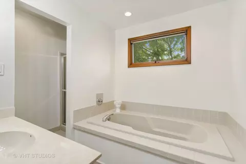 121 Hill Rd, Willowbrook, IL 60527 photo 14