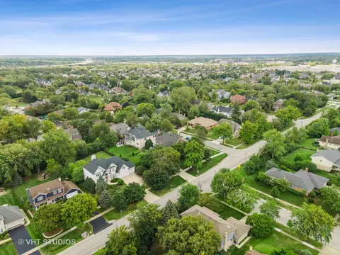 121 Hill Rd, Willowbrook, IL 60527 photo 33