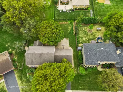 121 Hill Rd, Willowbrook, IL 60527 photo 32