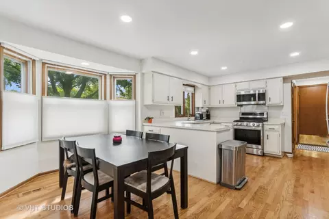 121 Hill Rd, Willowbrook, IL 60527 photo 7