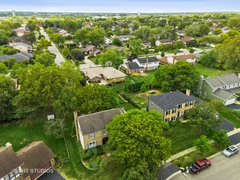 121 Hill Rd, Willowbrook, IL 60527 photo 30