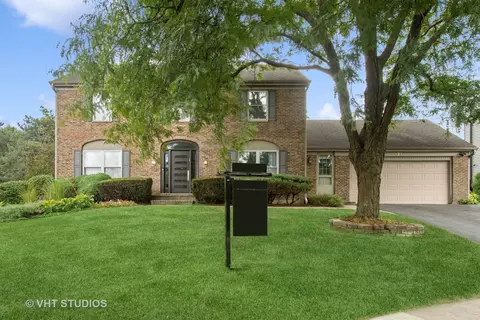 121 Hill Rd, Willowbrook, IL 60527 photo 2