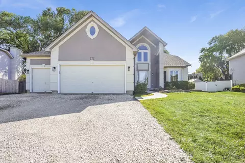 575 Warbler Dr, Bolingbrook, IL 60440