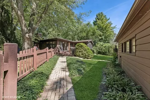 23787 N Hess Dr, Cary, IL 60013