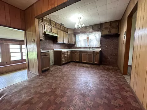 1002 Elm Ave, Sterling, IL 61081 photo 6