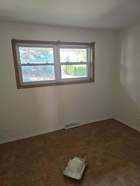541 Beau Dr, Des Plaines, IL 60016 photo 12