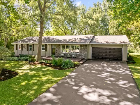 1714 Myrna Ct, Sleepy Hollow, IL 60118