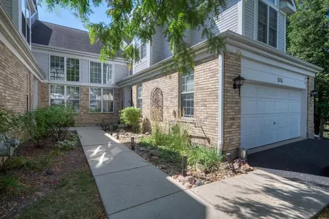 504 Citadel Cir, Westmont, IL 60559