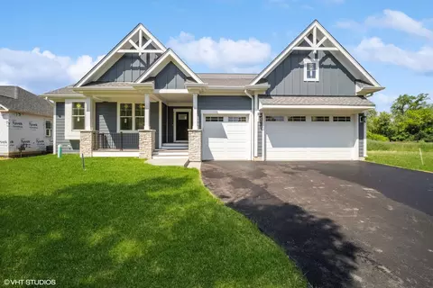 1223 Noble Dr, Port Barrington, IL 60010