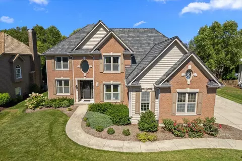 702 Ashton Ln, South Elgin, IL 60177