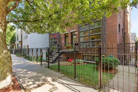 2235 W Lyndale St #A, Chicago, IL 60647