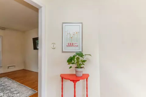 Entry Way - 1345 S 6th Ave, Des Plaines, IL 60018 photo 1 of 1