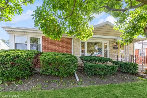 Exterior - 1345 S 6th Ave, Des Plaines, IL 60018 photo 1 of 2