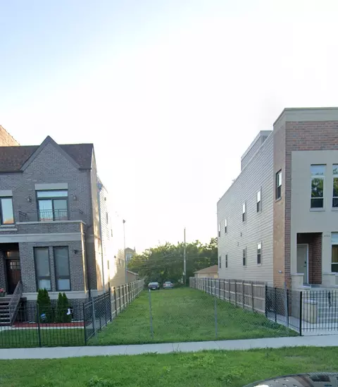 4520 S Prairie Ave, Chicago, IL 60653