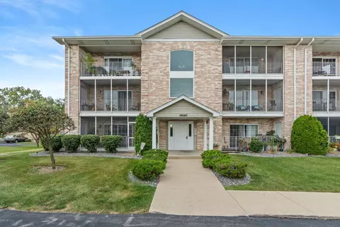 16060 Crystal Creek Dr #1A, Orland Park, IL 60462