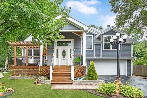 5607 Brookbank Rd, Downers Grove, IL 60516