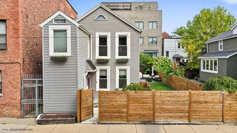1646 W Ontario St, Chicago, IL 60622