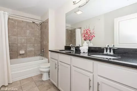 1221 Willow Ave, Des Plaines, IL 60016 photo 14