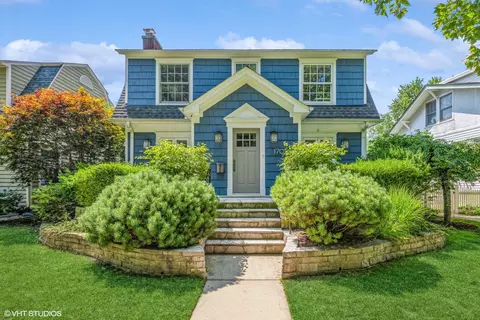 1705 Highland Ave, Wilmette, IL 60091
