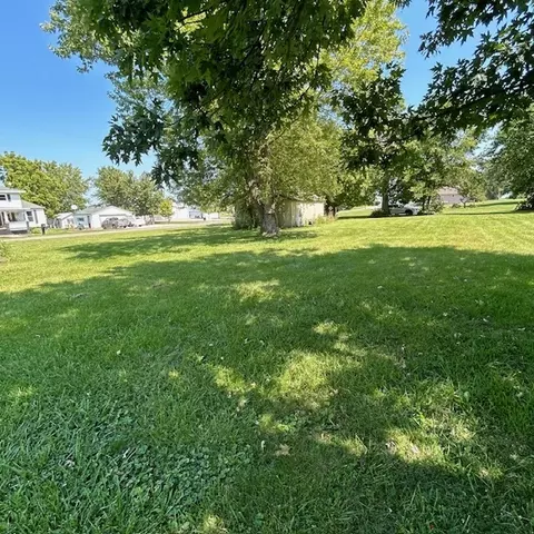 11629 Oak St, Downs, IL 61736 photo 3