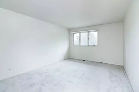 Bedroom - 1000 Woodview Rd, Burr Ridge, IL 60527 photo 3 of 3