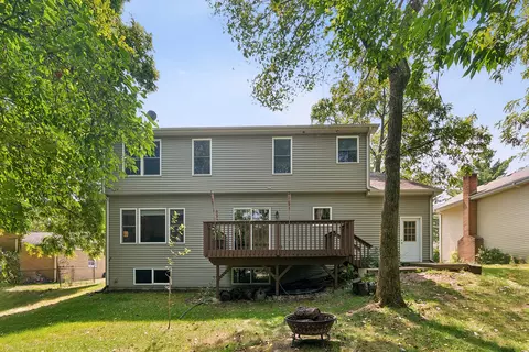 Exterior - 506 Beach Dr, Algonquin, IL 60102 photo 5 of 6
