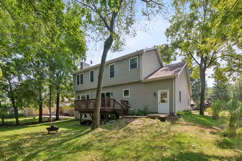 Exterior - 506 Beach Dr, Algonquin, IL 60102 photo 6 of 6