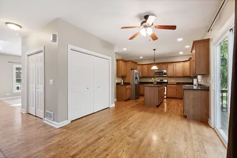 Entry Way - 506 Beach Dr, Algonquin, IL 60102 photo 1 of 1
