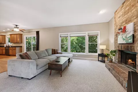 Living - 506 Beach Dr, Algonquin, IL 60102 photo 8 of 9