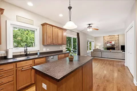 Kitchen - 506 Beach Dr, Algonquin, IL 60102 photo 3 of 3