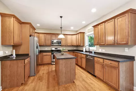 Kitchen - 506 Beach Dr, Algonquin, IL 60102 photo 1 of 3