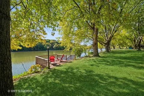 281 Catherine Ln, Elgin, IL 60123 photo 6