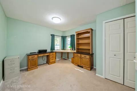 281 Catherine Ln, Elgin, IL 60123 photo 24