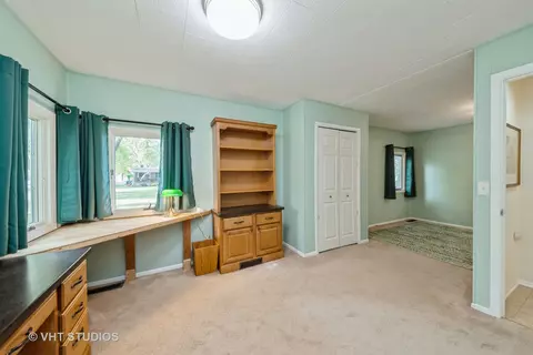 281 Catherine Ln, Elgin, IL 60123 photo 25