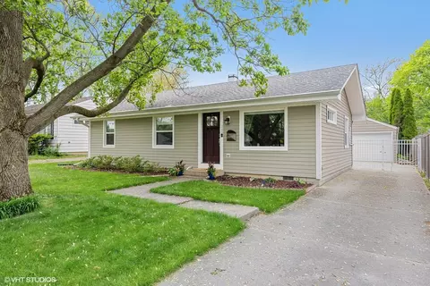 1106 Sumner St, Wheaton, IL 60189