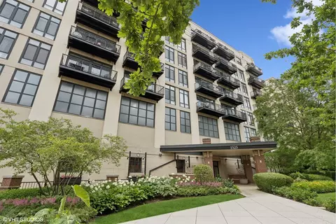 1525 S Sangamon St #305-P, Chicago, IL 60608