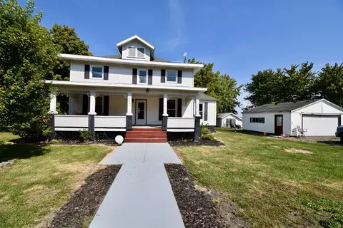 23864 Walters St, Holder, IL 61736