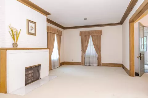 1504 E Grove St, Bloomington, IL 61701 photo 9