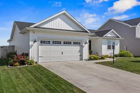 3806 Obsidian Dr, Champaign, IL 61822