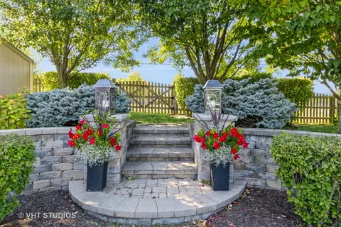 132 Dickens Trl, Elgin, IL 60120 photo 26
