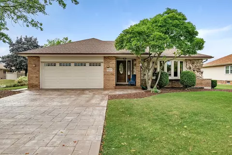 15660 Torrey Pines Dr, Orland Park, IL 60462