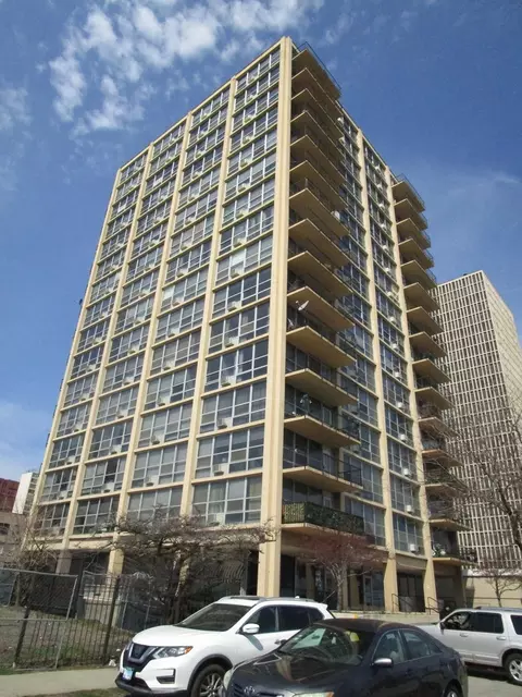 6730 S South Shore Dr #1001, Chicago, IL 60649